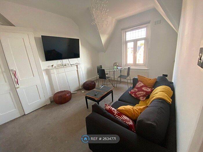 1 Bedroom Flat To Rent In Chatsworth Road, Willesden Green, NW2
