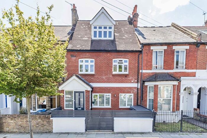 3 Bedroom Property To Rent In Graham Road, Wimbledon, SW19