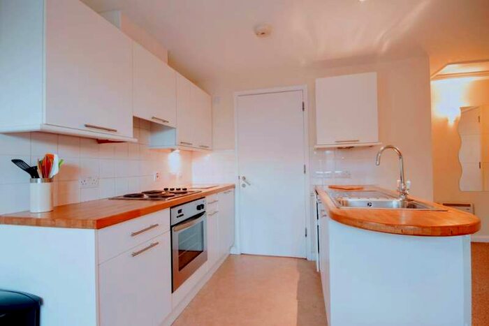 1 Bedroom Studio Flat To Rent In St Aldates Court, Aldates Street City Centre, Gloucester, GL1