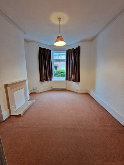 2 Bedroom Flat To Rent In Langham Road, London, N15