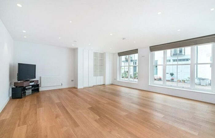 3 Bedroom Terraced House To Rent In Chagford Street, Marylebone, London, NW1