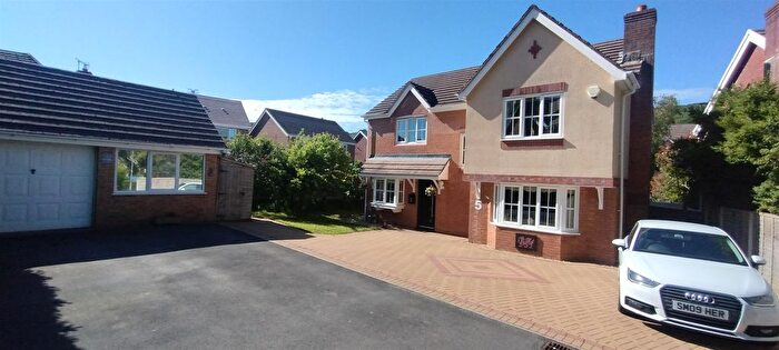 4 Bedroom Property For Sale In Cysgod Y Graig, Burry Port, SA16