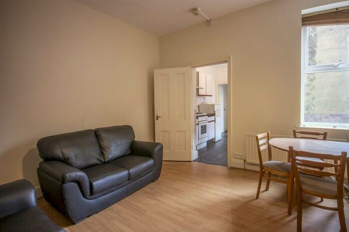 2 Bedroom Flat To Rent In Bayswater Road, Newcastle Upon Tyne, NE2