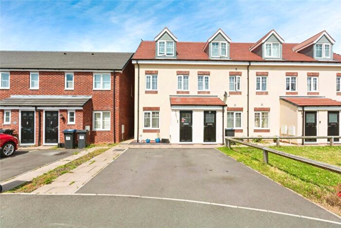 3 Bedroom End Of Terrace House For Sale In Exel Drive, Birmingham, West Midlands, B11