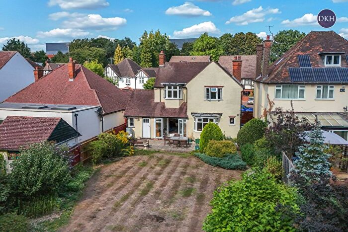 4 Bedroom Detached House For Sale In Cassiobury Drive, Watford, Hertfordshire, WD17