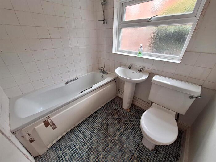 3 Bedroom Terraced House For Sale In Swansea Road, Reading, RG1
