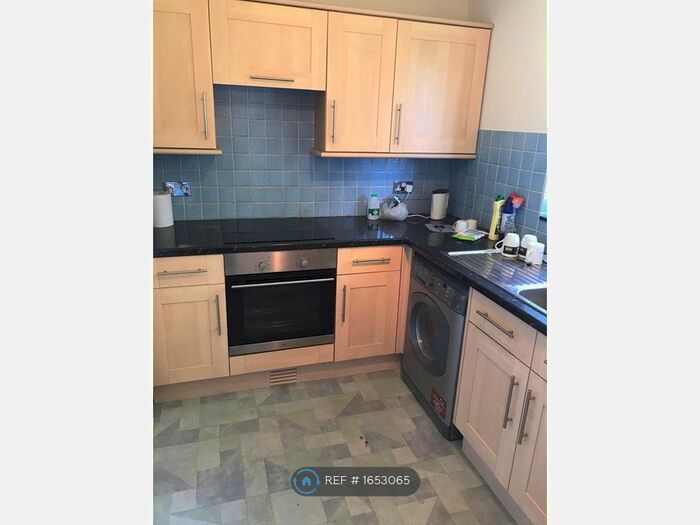 2 Bedroom Maisonette To Rent In Holly Bush Way, Cheshunt/Goffs Oak, EN7