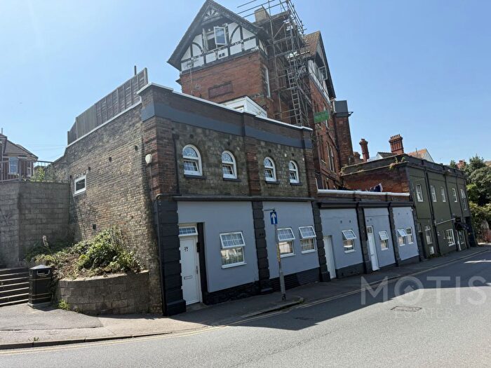 4 Bedroom Flat For Sale In Grace Hill, Folkestone, CT20