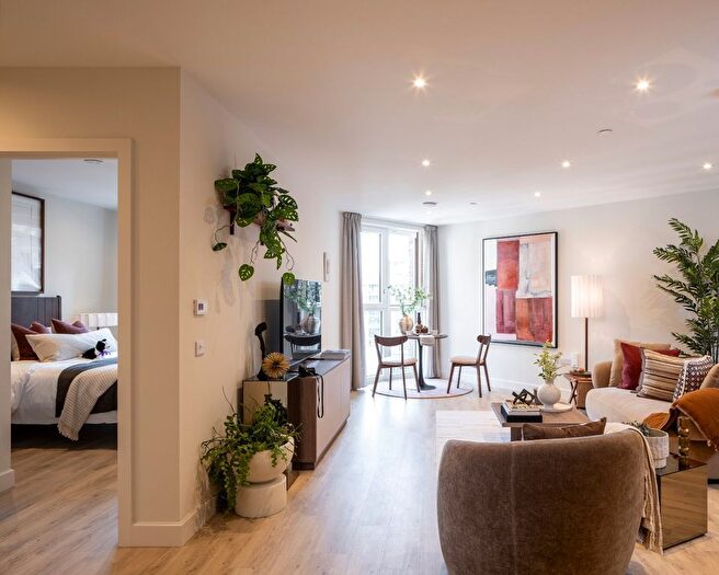 2 Bedroom Flat To Rent In Biscuit Walk, South Bermondsey, SE16