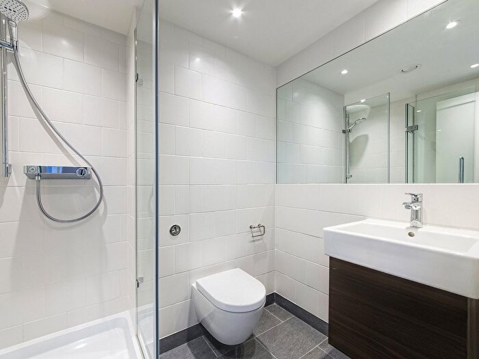 1 Bedroom Flat To Rent In Fouberts Place, Soho, W1F