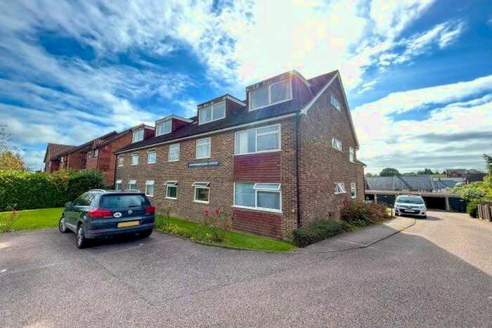 2 Bedroom Flat To Rent In Crowborough Court, Crowborough, TN6