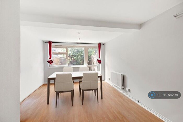 2 Bedroom Maisonette To Rent In Gavin House, London, SE18