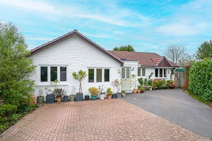 House For Sale In Jubilee Drive, Failand, Bristol, BS8