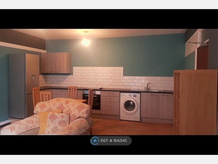 1 Bedroom Flat To Rent In Scale Lane, Hull, HU1