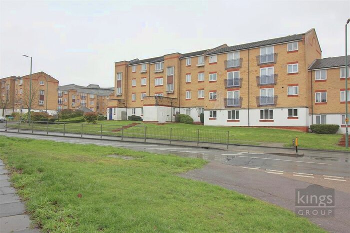2 Bedroom Flat To Rent In Dadswood, Harlow, CM20