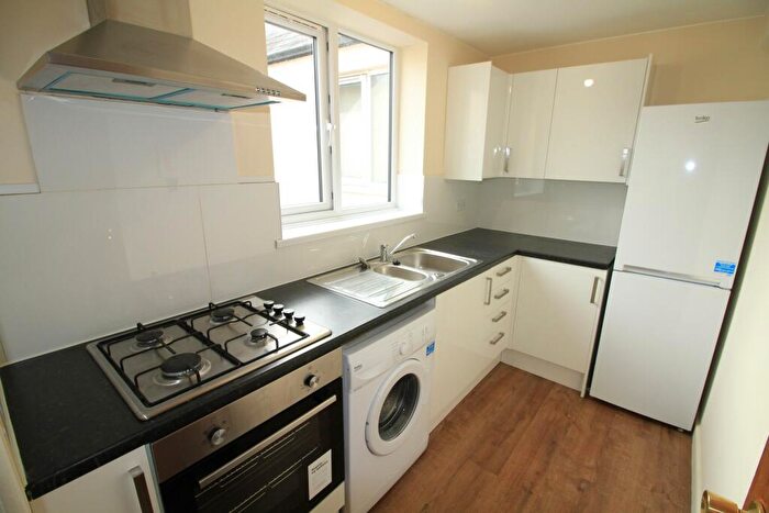 3 Bedroom Flat To Rent In Mansfield Road, Nottingham, NG1