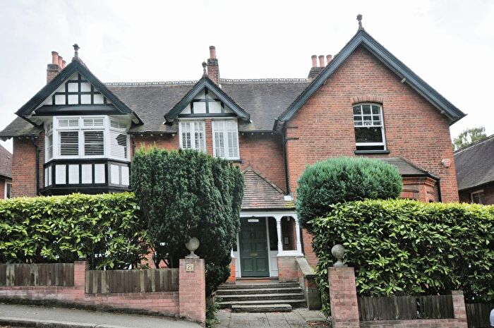 1 Bedroom Flat To Rent In Old Hill, Chislehurst, Kent, BR7