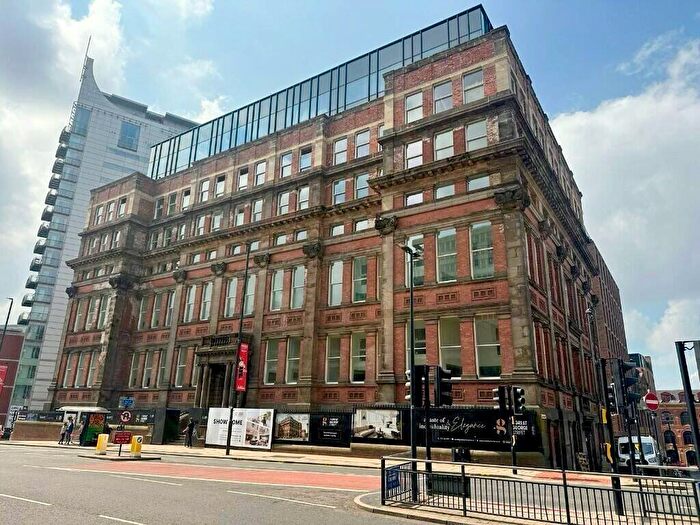 1 Bedroom Apartment To Rent In Woodhouse Lane, Leeds, West Yorkshire, LS1