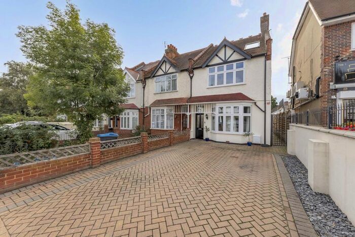 4 Bedroom Semi-Detached House To Rent In St. John's Terrace, London, SW15