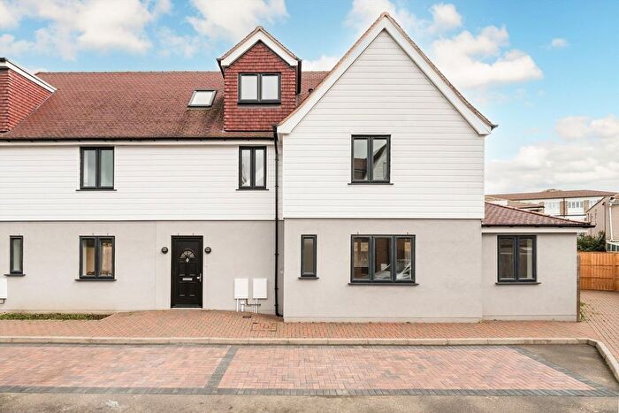 5 Bedroom Property To Rent In Kavsan Place, Cranford, TW5