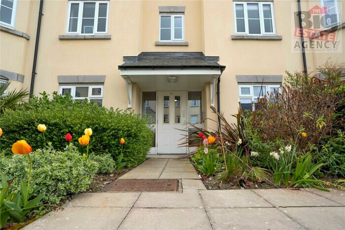2 Bedroom Apartment For Sale In Stryd Y Wennol, Ruthin, LL15