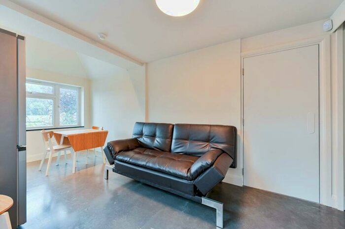 1 Bedroom Flat To Rent In South Hill Avenue, South Harrow, Harrow, HA2