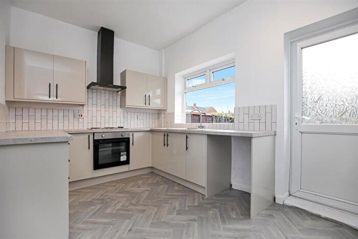 3 Bedroom Semi-Detached House To Rent In Elmfield Road, Hebburn, NE31