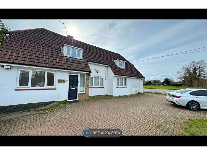 4 Bedroom Detached House To Rent In Stanwell Road, Slough, SL3