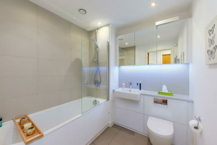 2 Bedroom Apartment To Rent In Arts Lane, London, SE16