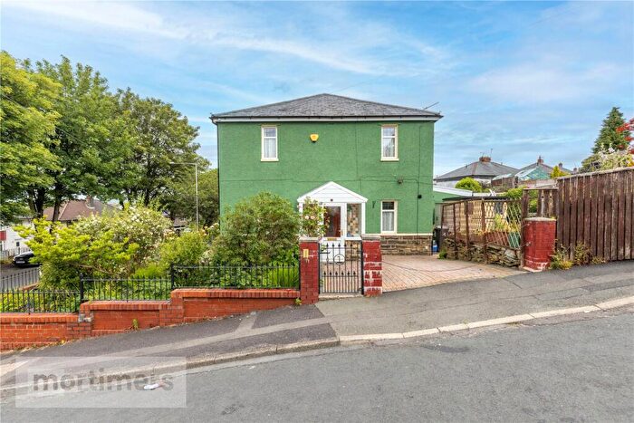 2 Bedroom Semi-Detached House For Sale In Kingston Avenue, Accrington, Lancashire, BB5