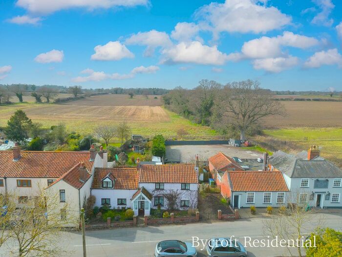3 Bedroom Cottage For Sale In The Street, Lound, Lowestoft, NR32