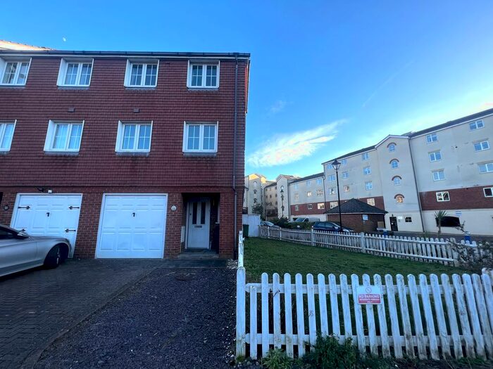 3 Bedroom Property To Rent In Macquarie Quay, Eastbourne, BN23