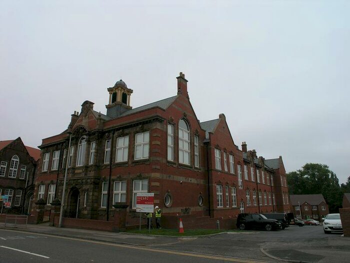 1 Bedroom Apartment To Rent In Crocketts Lane, Smethwick, B66