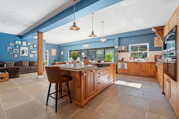 4 Bedroom Detached House For Sale In Hamstreet Road, Shadoxhurst, TN26