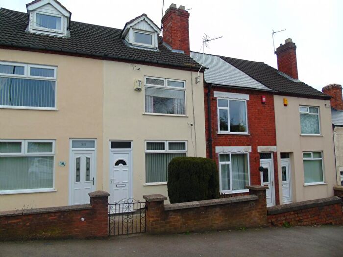 2 Bedroom Semi Detached House To Rent In Common Road, Huthwaite, NG17