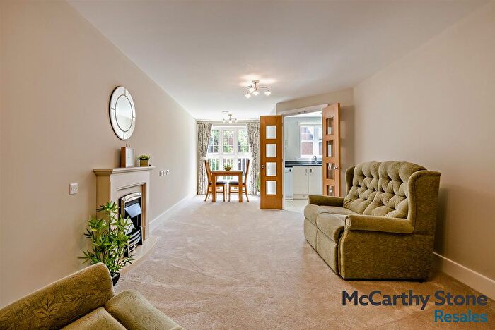 1 Bedroom Flat For Sale In St. Lukes Road, Maidenhead, SL6