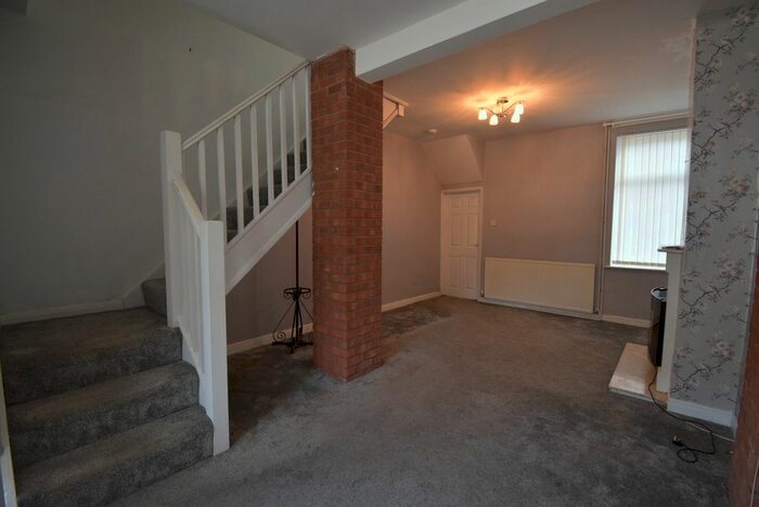 3 Bedroom Terraced House To Rent In Henry Street, Grimsby, South Humberside, DN31