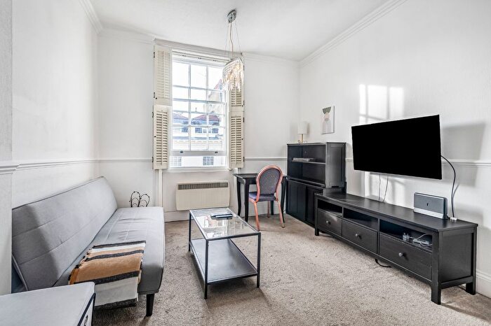 1 Bedroom Flat To Rent In Gloucester Terrace, Bayswater, London, W2