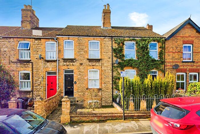 3 Bedroom Property For Sale In Conduit Road, Stamford, PE9