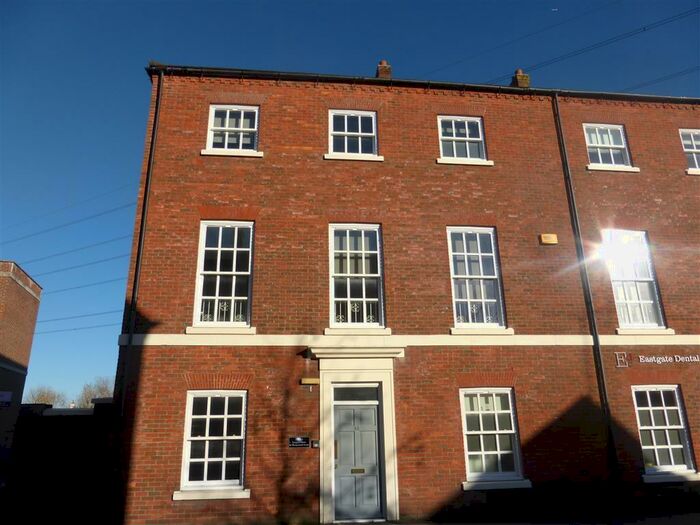 2 Bedroom Flat To Rent In Wedgewood Street, Aylesbury, HP19