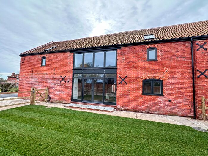 4 Bedroom Barn Conversion To Rent In Rackhams Corner, Corton, Lowestoft, NR32