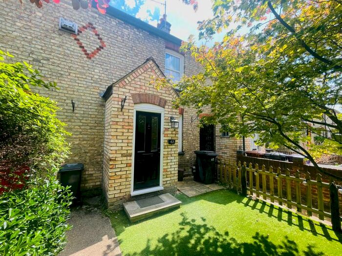 2 Bedroom Terraced House To Rent In Chalkdell Path, Hitchin, SG5