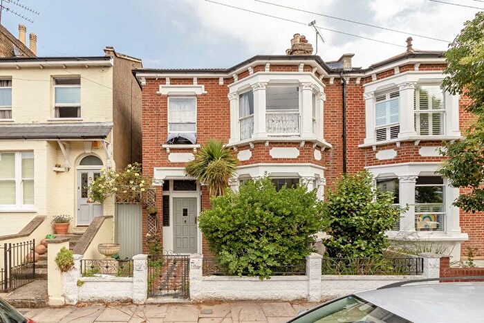 4 Bedroom Property To Rent In Alacross Road, Ealing, W5