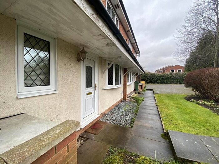 2 Bedroom Cluster House To Rent In Waterside, Edlesborough, LU6