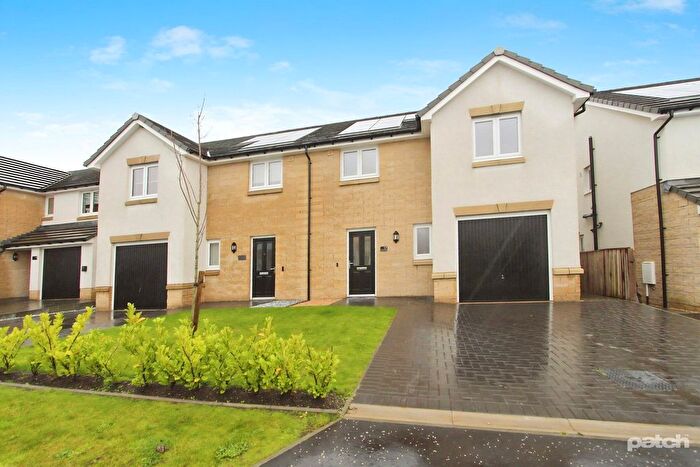 3 Bedroom Semi-Detached House For Sale In Outerwood View, Kilwinning, KA13