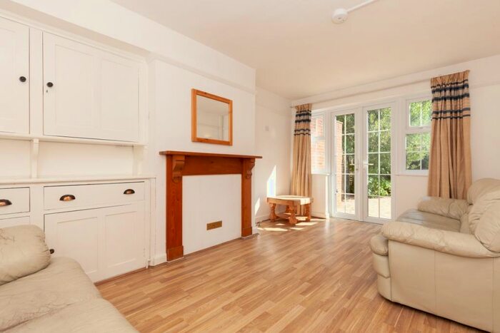 7 Bedroom Semi-Detached House To Rent In Valentia Road, Headington, OX3