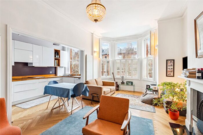 1 Bedroom Flat For Sale In Castellain Road, London, W9