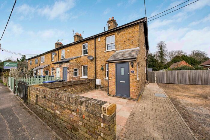 3 Bedroom End Of Terrace House To Rent In Bangors Cottages, Iver, Bucks, SL0