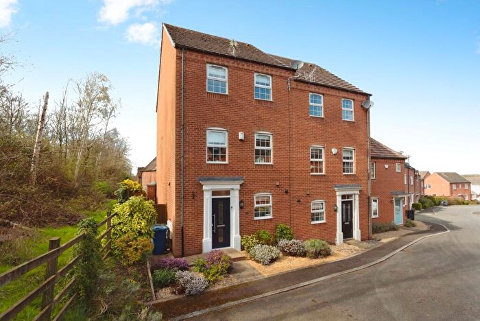 4 Bedroom End Of Terrace House For Sale In Medway Drive, Bingham, Nottingham, Nottinghamshire, NG13