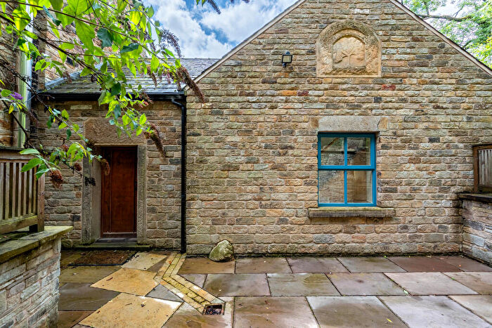 1 Bedroom Cottage To Rent In Lee Valley, Charlesworth, SK13